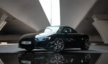 Rent-Audi-R8-Dubai